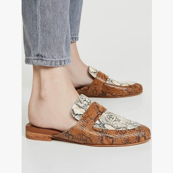 Kaanas Milan Anthropologie snake embossed mule slides sz 8 - Picture 1 of 9